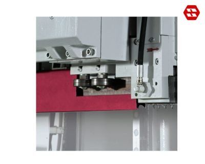 Carbide blade guides