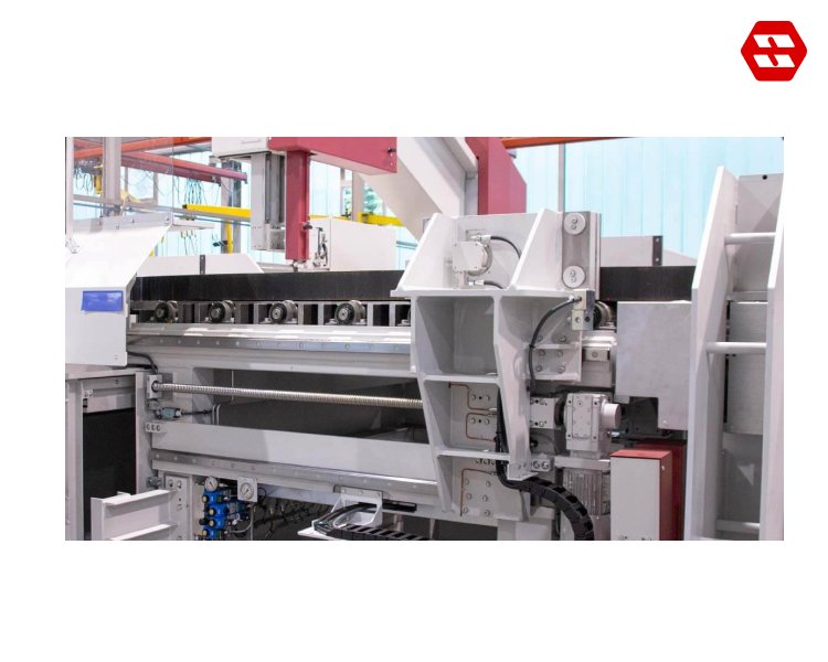 Feed gripper with ball screw and servo motor