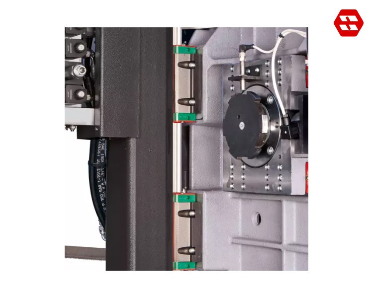 MOTION OF THE SAW HEAD ON LINEAR GUIDES WITH PRELOADED BALL SCREW SLIDES MOTION OF THE SAW HEAD ON LINEAR GUIDES WITH PRELOADED BALL SCREW SLIDES