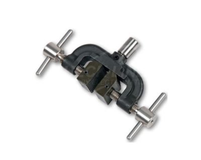 Flat Chuck Tensile Grip 1