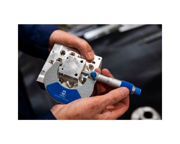 MOORE AND WRIGHT EXTERNAL MICROMETER 200 SERIES IMPERIAL 2 MOORE AND WRIGHT EXTERNAL MICROMETER 200 SERIES IMPERIAL 2